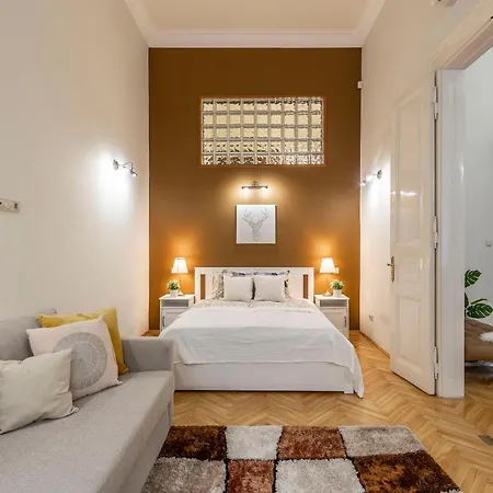 Apartment Exclusive Eotvos *